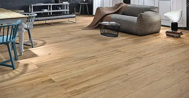 Piso laminado na sala