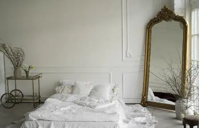 Elegância na decoração para quarto de casal pequeno